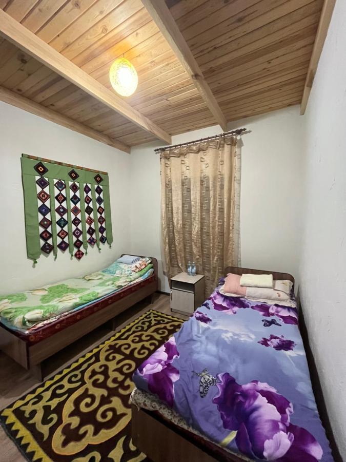 Guest House Guljan Bokonbayevo Esterno foto