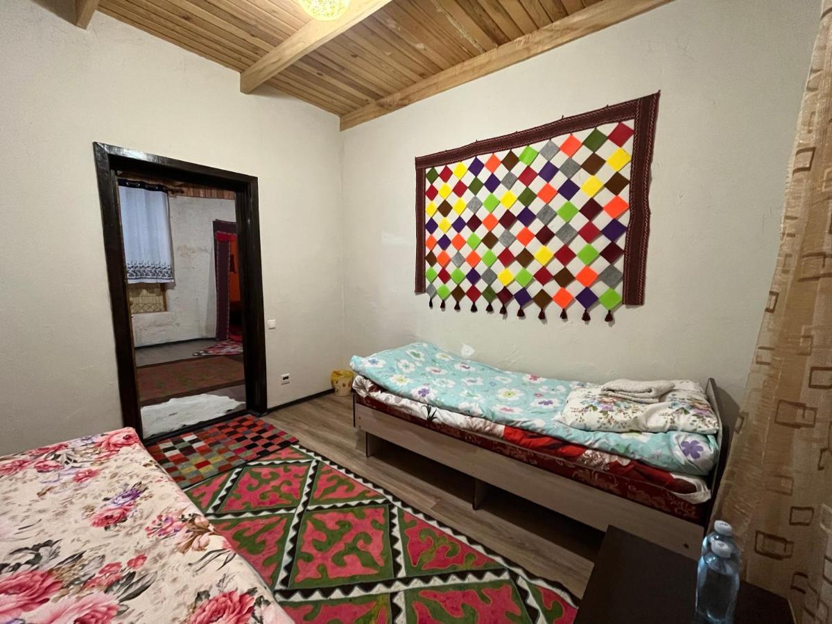 Guest House Guljan Bokonbayevo Esterno foto