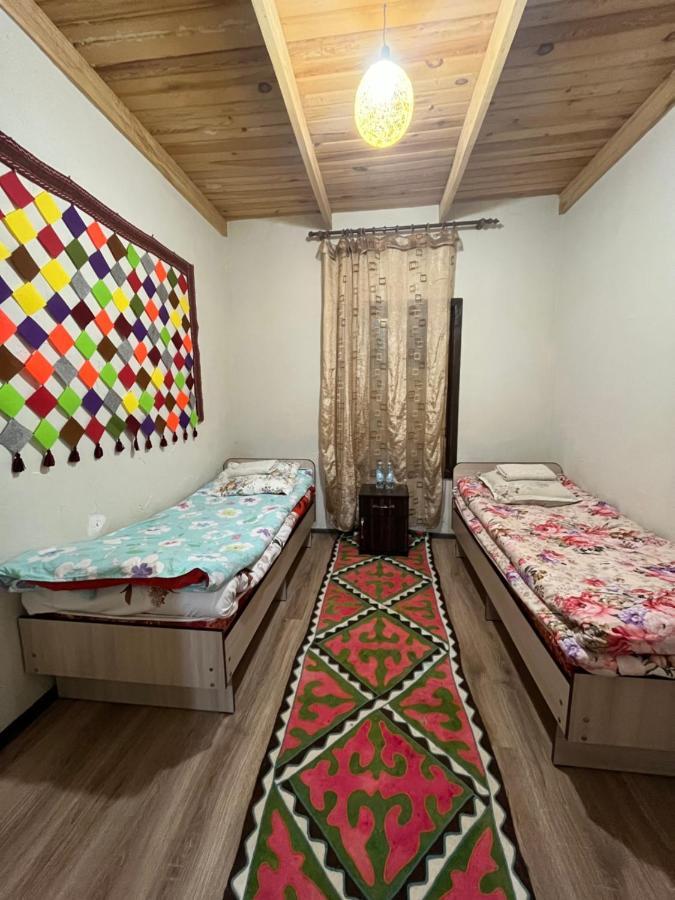 Guest House Guljan Bokonbayevo Esterno foto