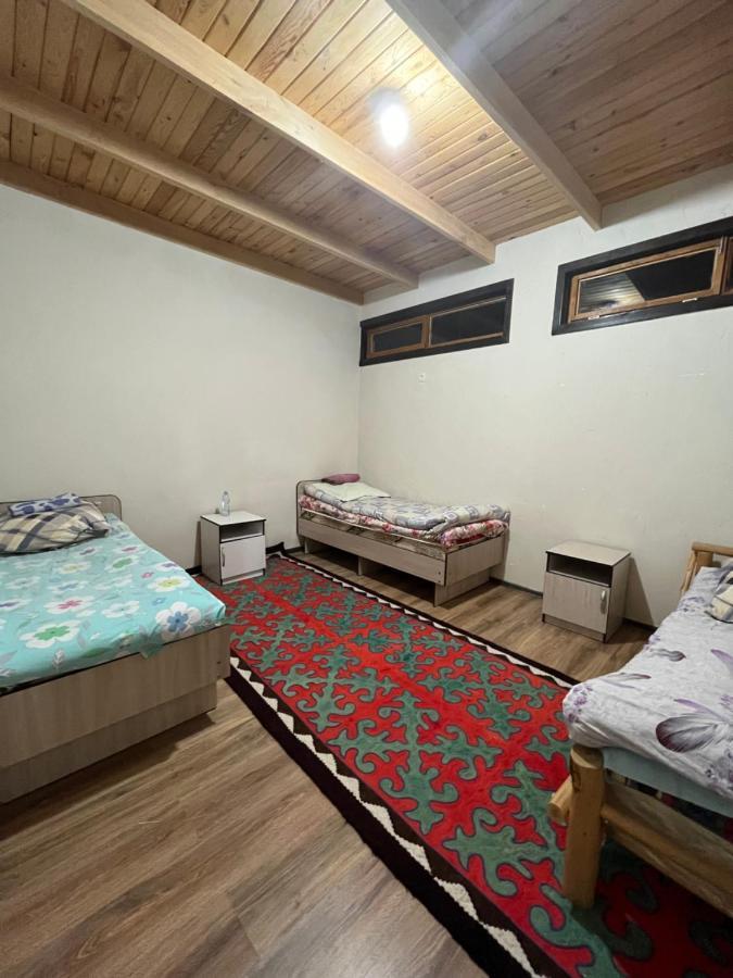 Guest House Guljan Bokonbayevo Esterno foto