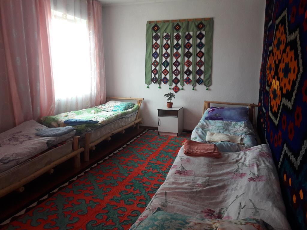 Guest House Guljan Bokonbayevo Esterno foto