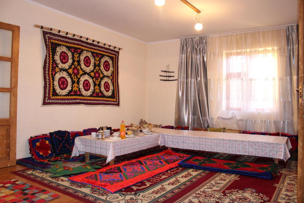 Guest House Guljan Bokonbayevo Esterno foto