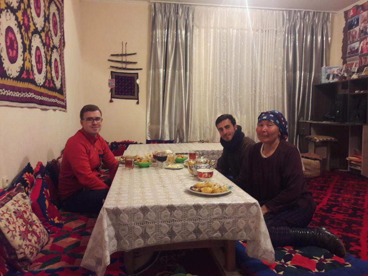 Guest House Guljan Bokonbayevo Esterno foto