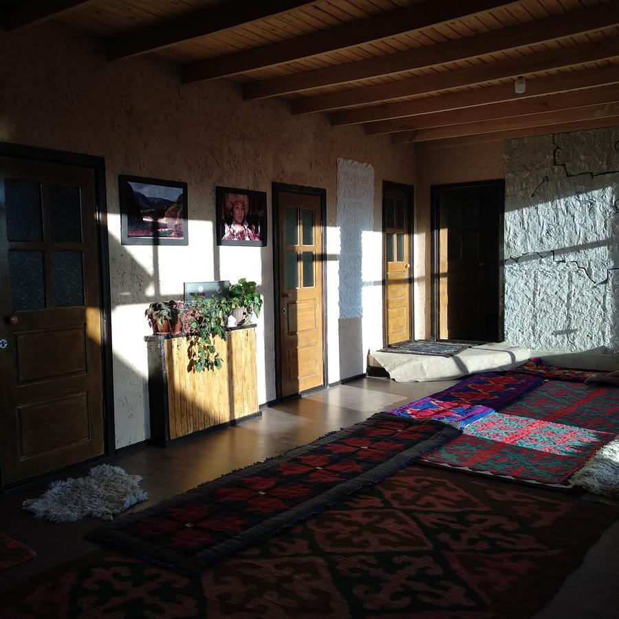Guest House Guljan Bokonbayevo Esterno foto